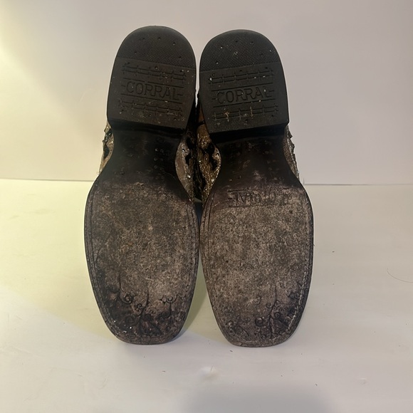 Corrals Womens Boot Size7M stock#A 3648 Cowhide leather, sequin embellishments - Picture 6 of 6